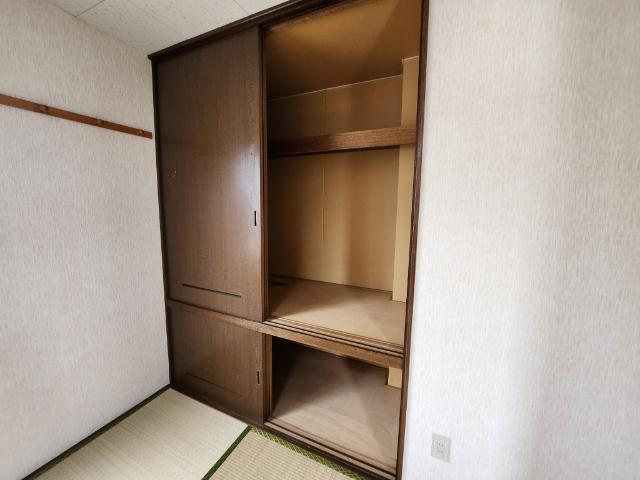 コーポルーセント（101） 収納