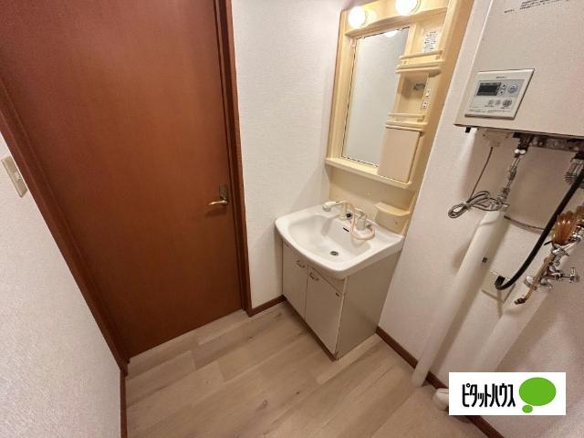 ウェザーコック（101） 玄関
