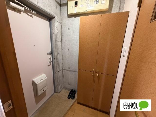 レジデンスマンワVI（102） 玄関