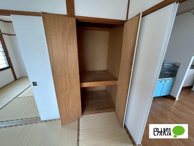 西8条ハイツ（E） 収納