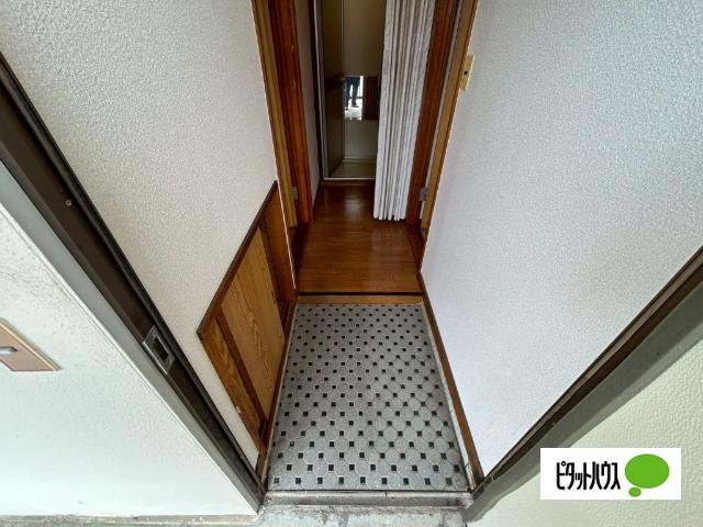 西8条ハイツ（E） 玄関
