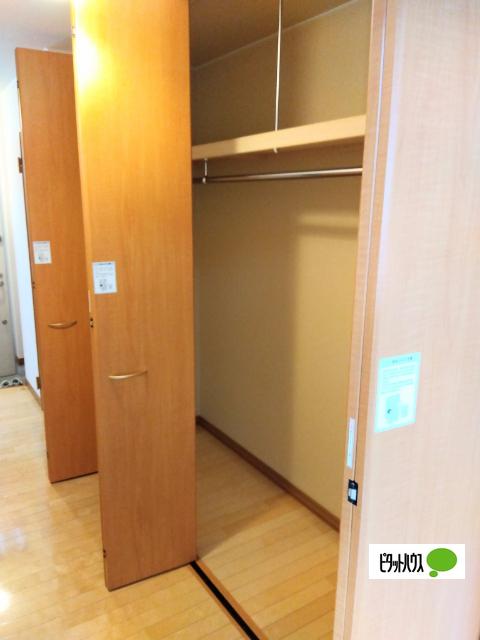 セレーノ旭町（102） 収納