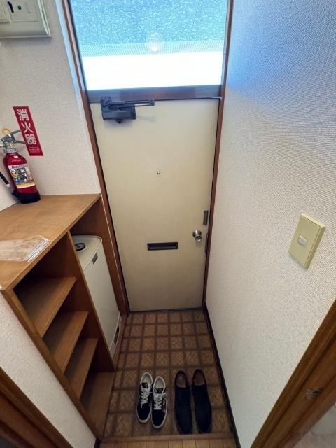 飛田ハイツA棟（A-7） 玄関