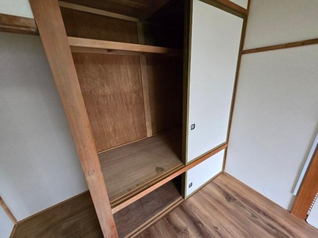 旭町18-83貸家（1） 収納
