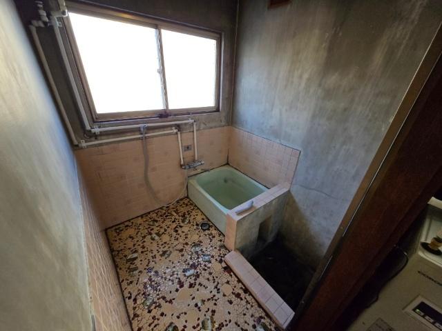 清水町北1条3丁目借家 バス／シャワー