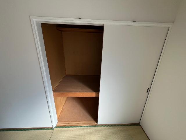 一棟二戸貸家(西13南29)（1） 収納