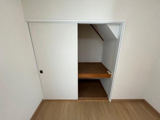 一棟二戸貸家(西13南29)（1） 収納