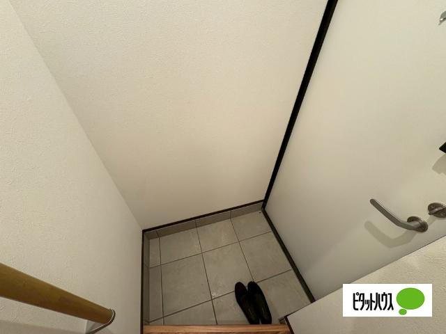 エコホームS1（B） 玄関