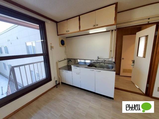 ハイ・ガーデン（10） キッチン