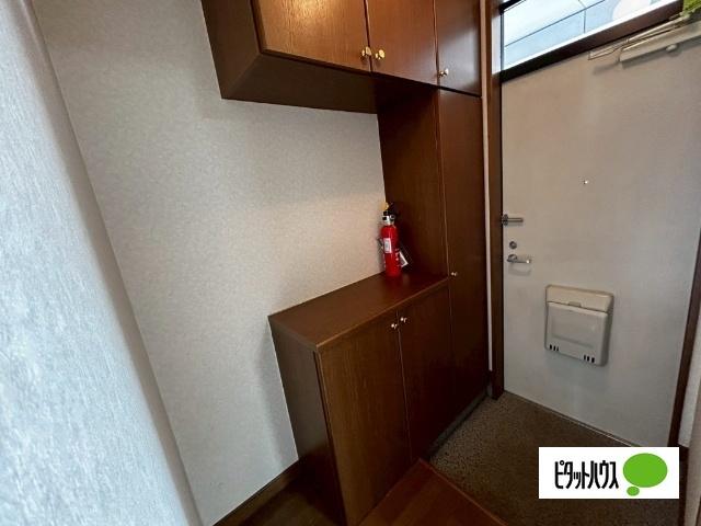 ハイツパークサイドⅠ（H） 玄関