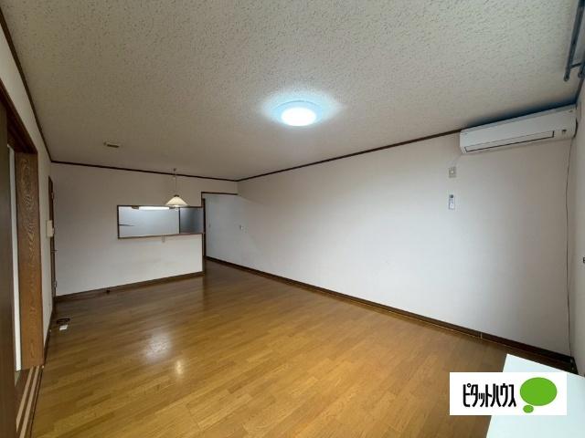 フォーシーズン（103） 室内