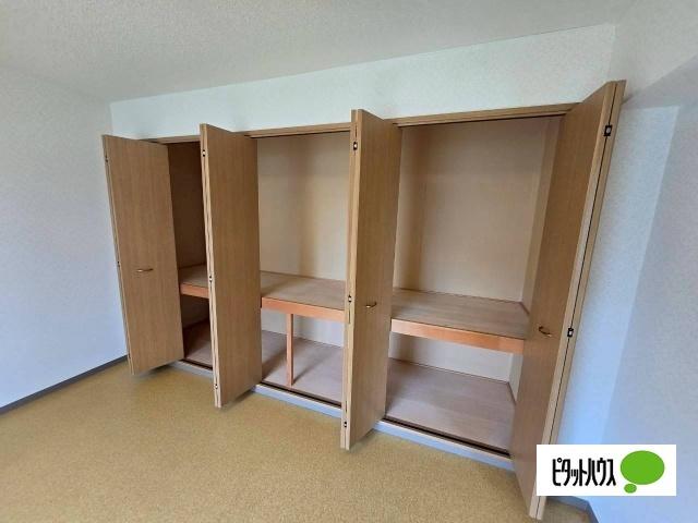 あかつきニュータウンA棟（102） 収納