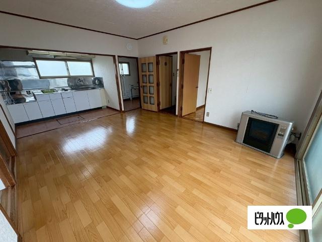 芽室町西3条2丁目貸家（1） リビング