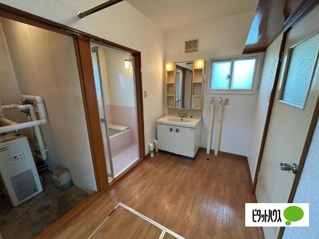 帯広市西十六条南一戸建 洗面