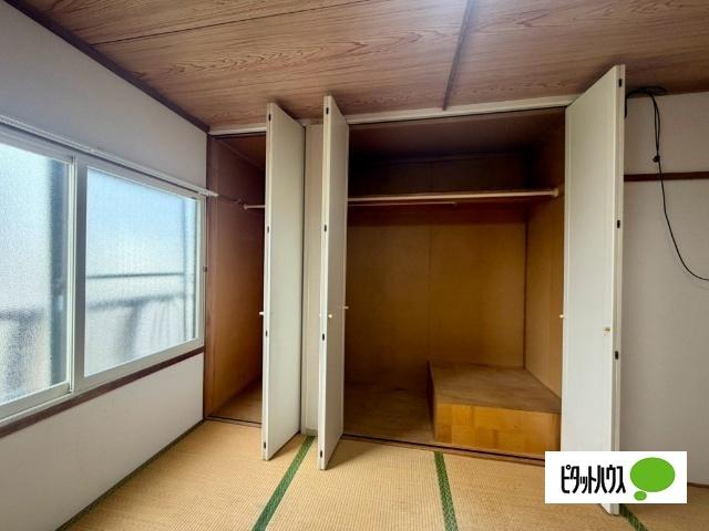 神楽岡1-5借家（1） 収納