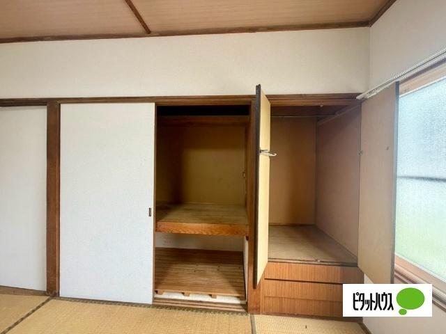 神楽岡1-5借家（1） 収納