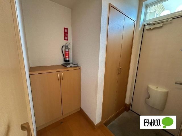 帯広市西十四条南アパート 玄関