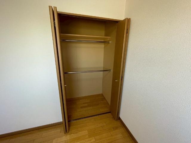 ラ・ポレール陸B 収納