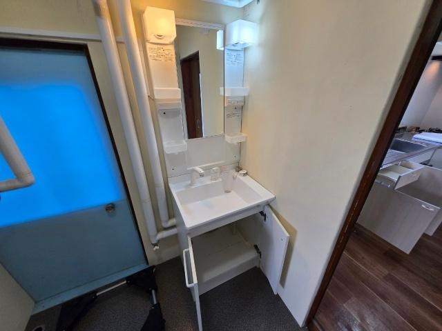 旭町18-83貸家（1） 洗面