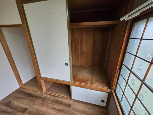 旭町18-83貸家（1） 収納