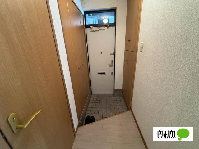 Pre.Catelan（101） 玄関