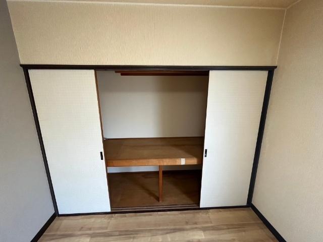 ひばりハイツ（1-B） 収納
