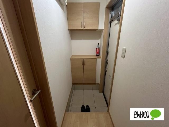 グラシアス帯広RT（105） 玄関