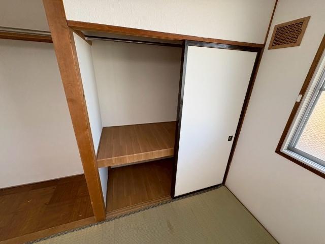 春日ハイツA・B 収納