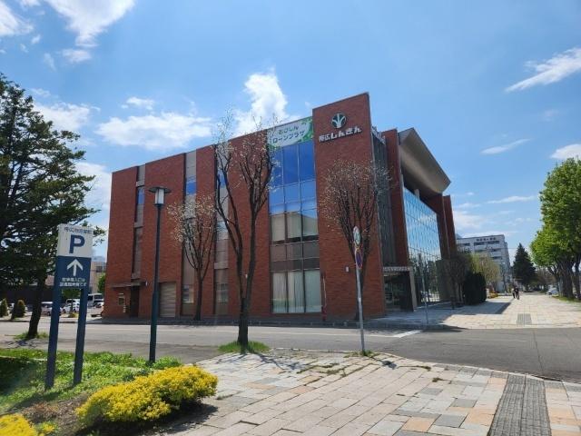 帯広信用金庫中央支店：533m