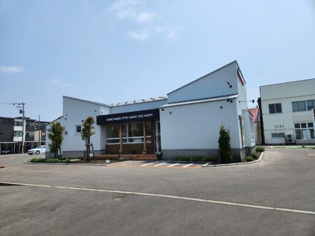 モスバーガー帯広大通り店：438m