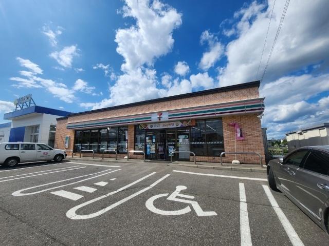 セブンイレブン帯広西15条北1丁目店：241m