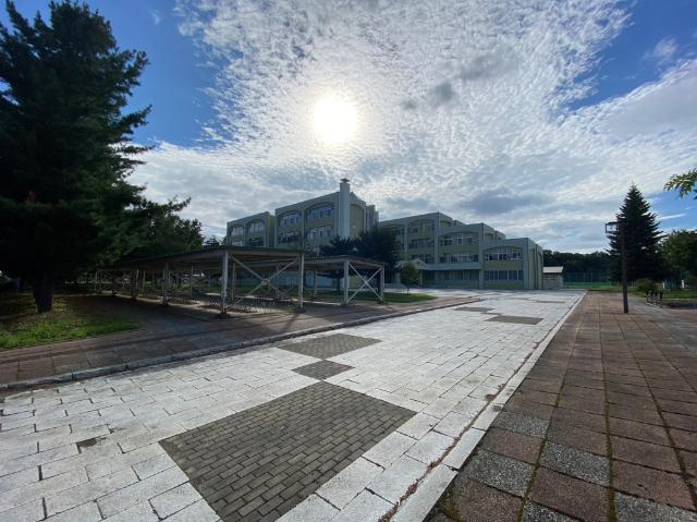 北海道本別高校：1643m