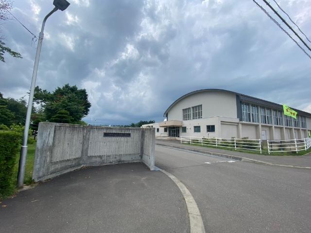 上士幌町立上士幌小学校：1752m