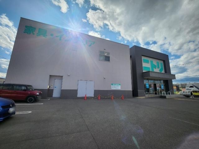 ニトリ帯広店：892m