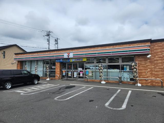 セブンイレブン帯広西5条南豊成通店：64m