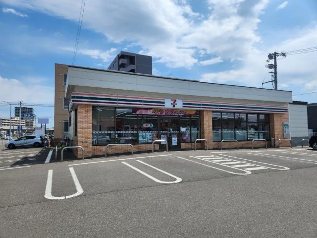 セブンイレブン帯広西南大通店：379m