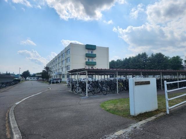 北海道帯広緑陽高校：748m