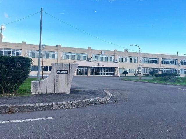 広尾町立広尾中学校：1379m
