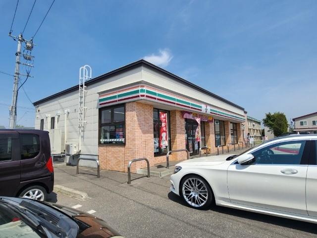 セブンイレブン幕別札内北町店：342m