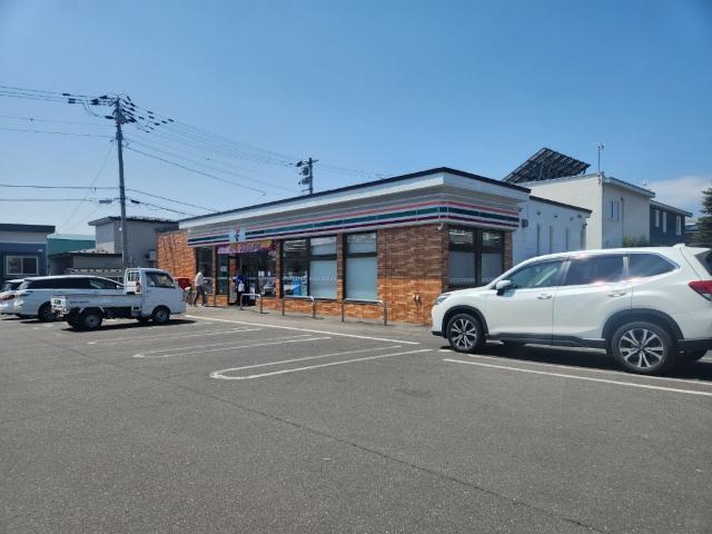 セブンイレブン帯広啓北店：612m
