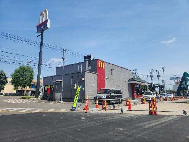 マクドナルド38号札内店：373m