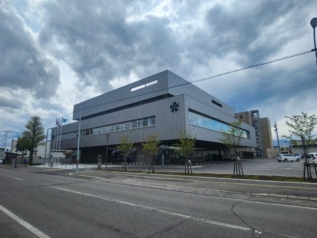 芽室町役場：825m