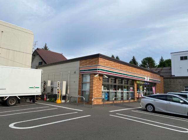 セブンイレブン帯広大通南13丁目店：395m