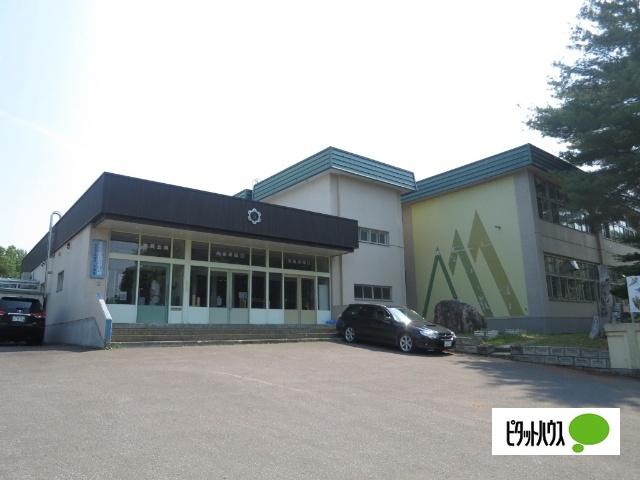 旭川市立台場小学校：733m