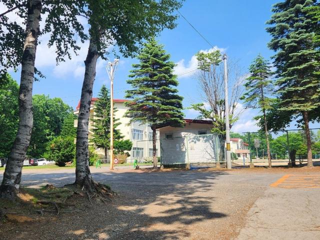 帯広市立稲田小学校：1306m