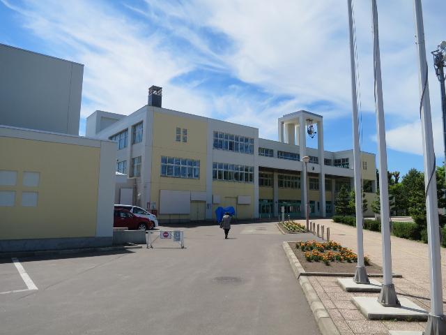 旭川市立北光小学校：1636m