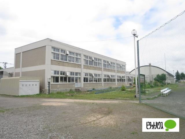 旭川市立永山西小学校：345m