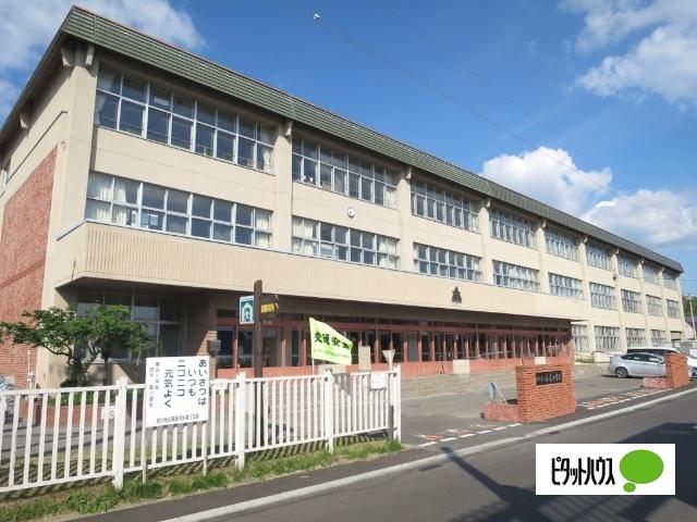 旭川市立春光小学校：1163m