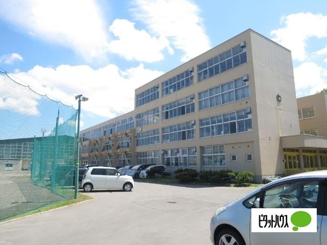 旭川市立啓明小学校：548m