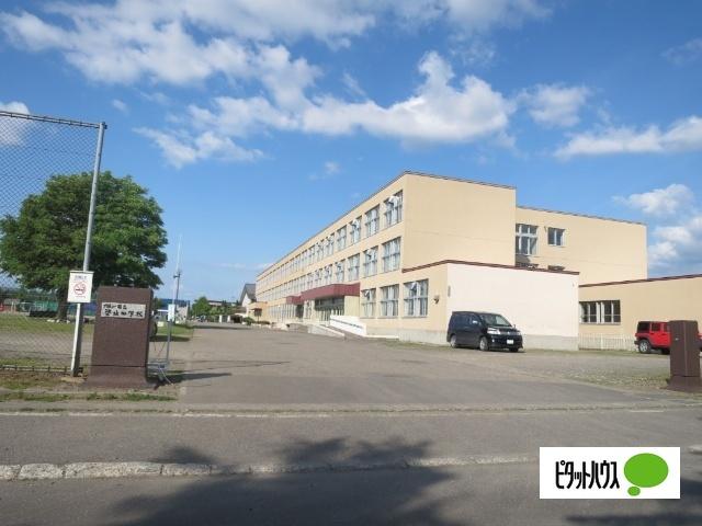 旭川市立啓北中学校：1930m